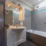 Guesthost - 'la Casa Gialla' Apartment! *
