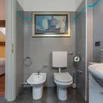 Guesthost - 'la Casa Gialla' Apartment! * Φεράρα