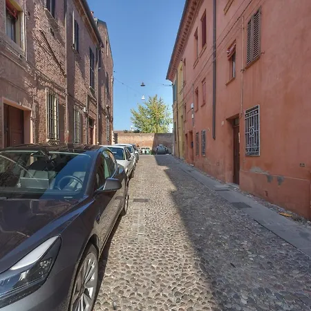 Guesthost - 'la Casa Gialla' Apartment! Appartement