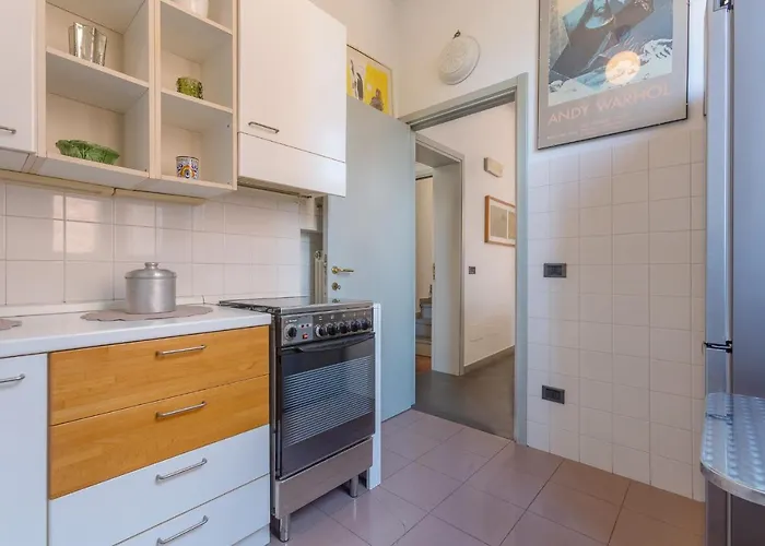 Guesthost - 'la Casa Gialla' Apartment!