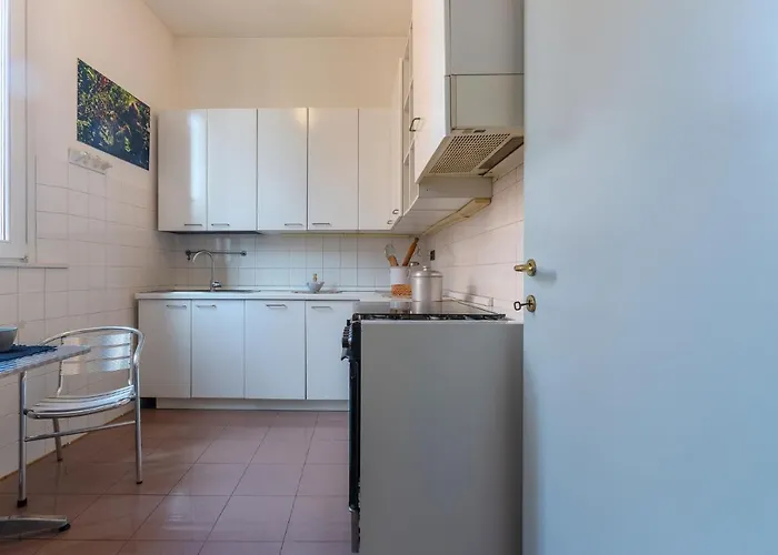 Guesthost - 'la Casa Gialla' Apartment! Ferrara