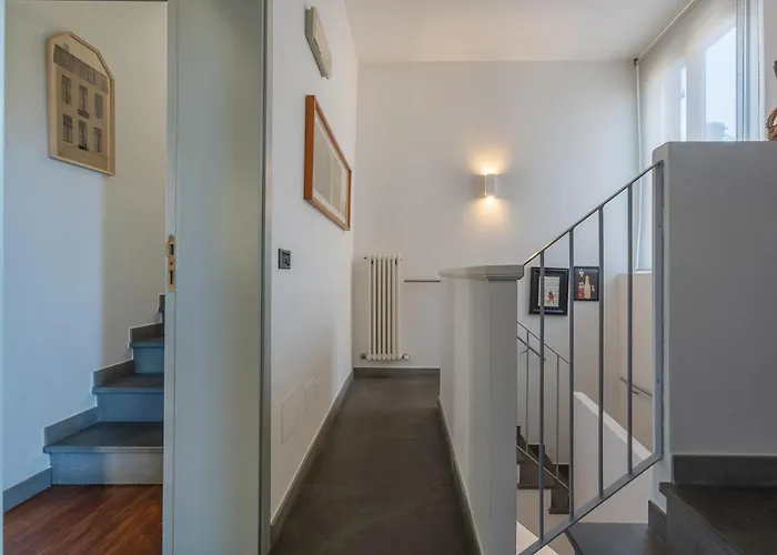 Guesthost - 'la Casa Gialla' Apartment! 아파트